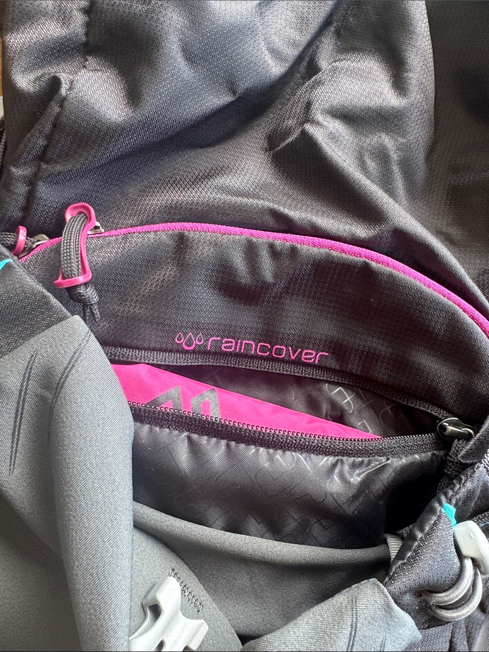 Gregory 38L multi day hiking backpack - women’s small - Picture 3 of 7